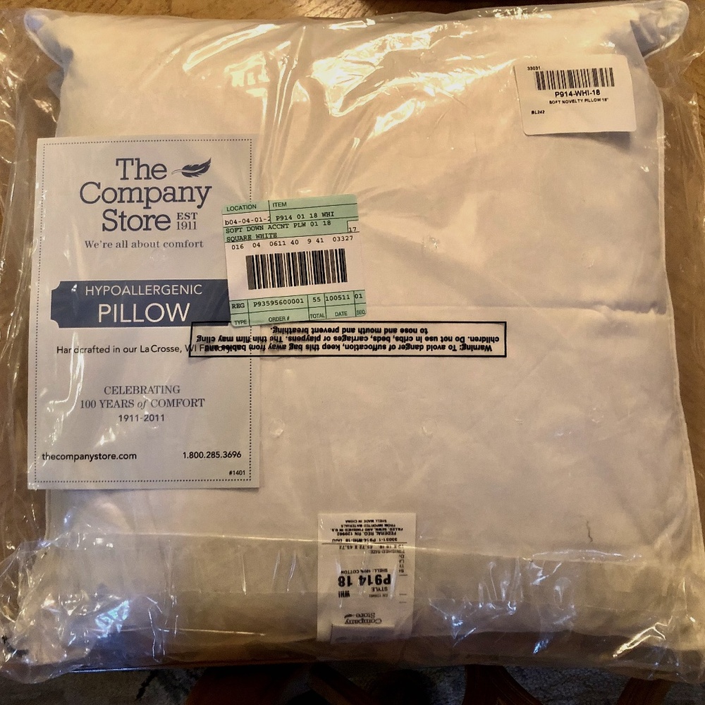 DOWN PILLOW INSERTS, 18" X 18" (set of 2) The Company Store NEW!!!
